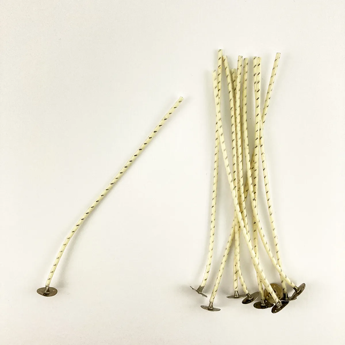 Pabilo con alma de papel #22 15cm para velas de 4cm a 6cm de circunferencia 10 Piezas - Imagen 2