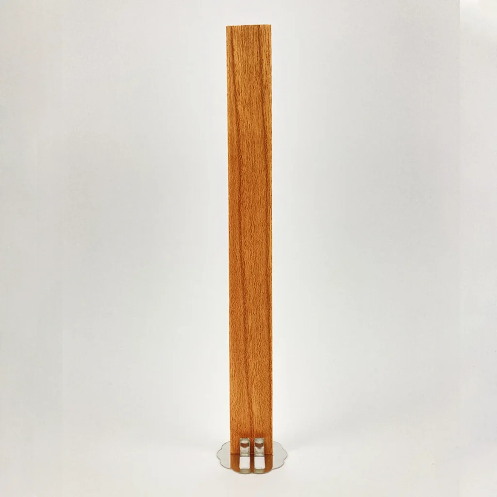 Pabilo de Madera 1.5 cm ancho X 15 cm largo (Incluye porta pabilo metálico circular)
